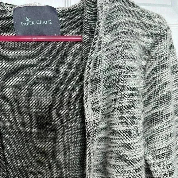 Paper Crane  Cardigan Sweater Heathered Grey & White Size Small - Picture 7 of 16